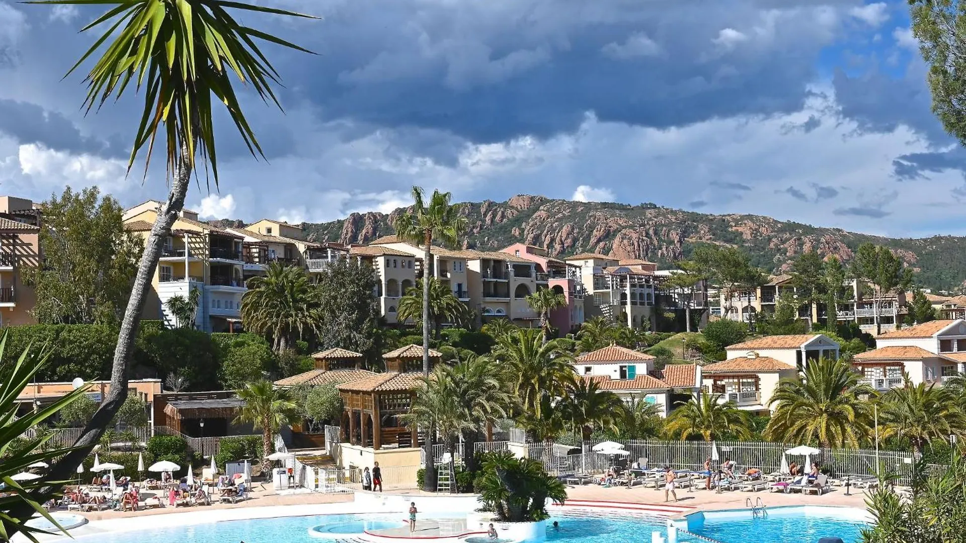 Apartment Village Cap Esterel - L'Esquinade-84 By Interhome Saint-Raphael